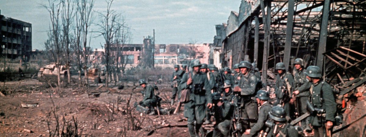German forces in a assault on a warehouse in Stalingrad.